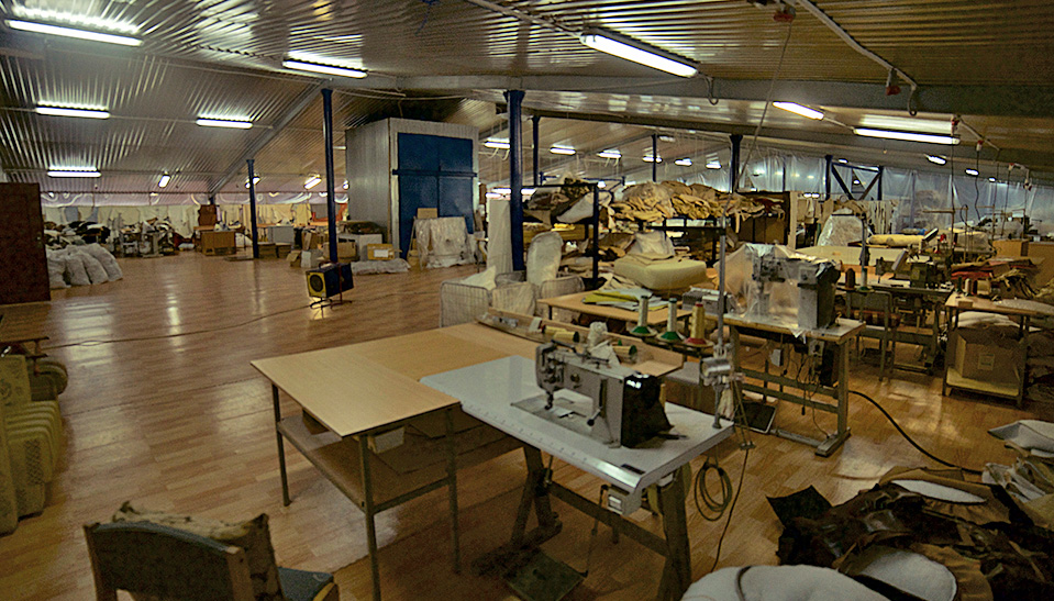 Фабричное производство мебели levada